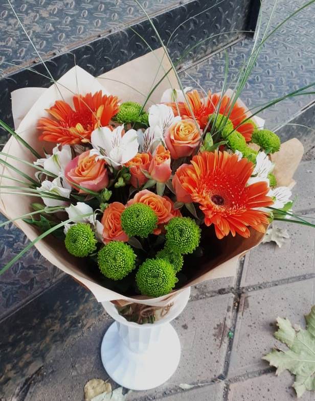 Букет цветов из: Герберы, Хризантемы, Альстромерии и Розы в Михайловской