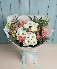 Букет цветов из:  Розы, Лизиантусы и Хризантемы в Михайловской