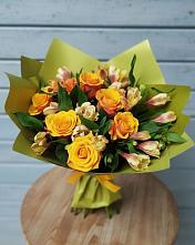 Букет цветов из:  Альстромерии и Розы в Михайловской