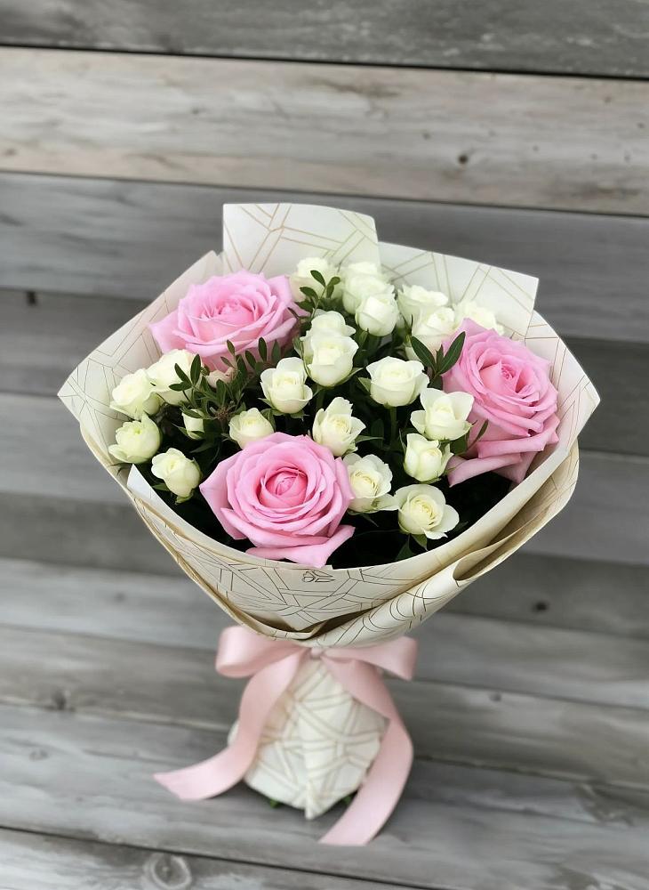 Букет цветов из: Розы в Михайловской