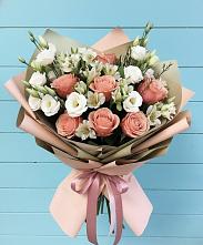 Букет цветов из:  Розы, Альстромерии и Лизиантусы в Михайловской