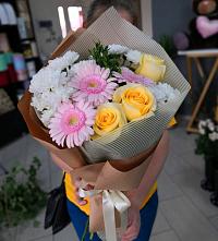 Букет цветов из:  Герберы, Розы и Хризантемы в Михайловской