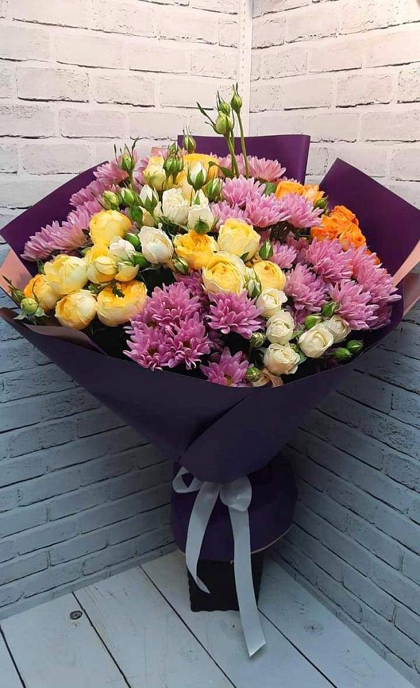 Букет цветов из: Хризантемы и Розы в Михайловской
