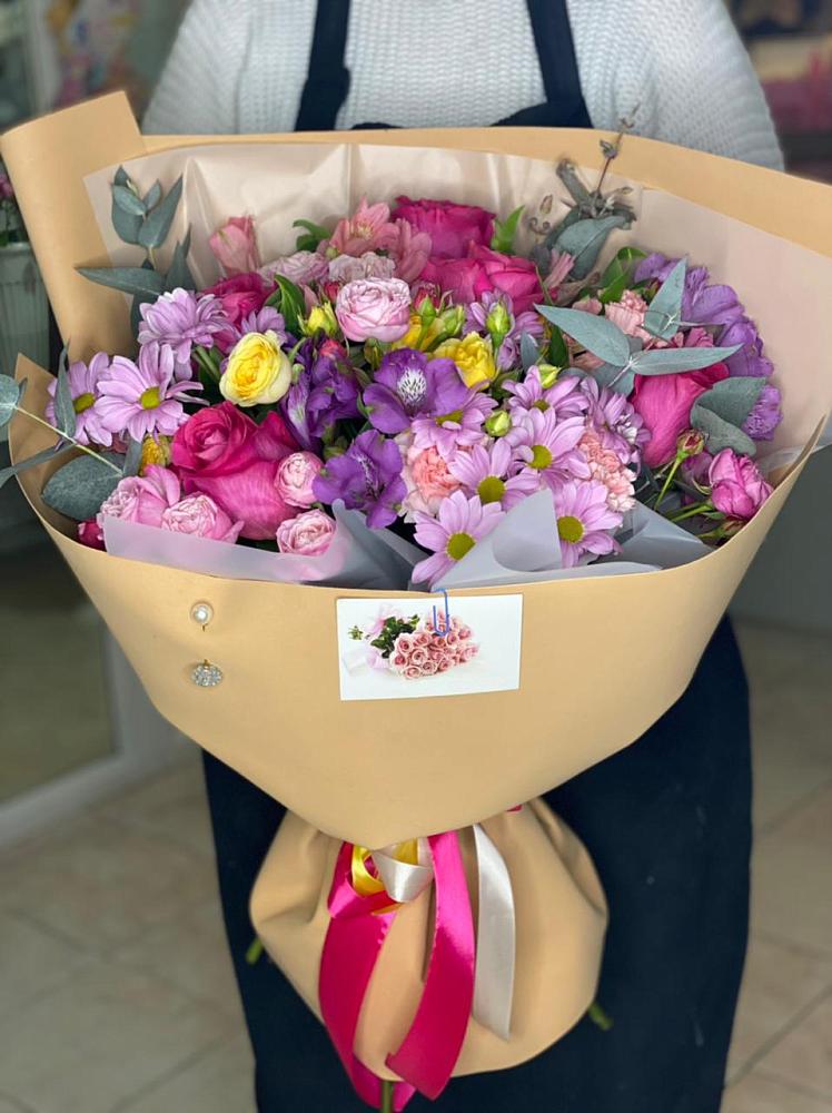 Букет цветов из: Хризантемы, Гвоздики и Альстромерии в Михайловской