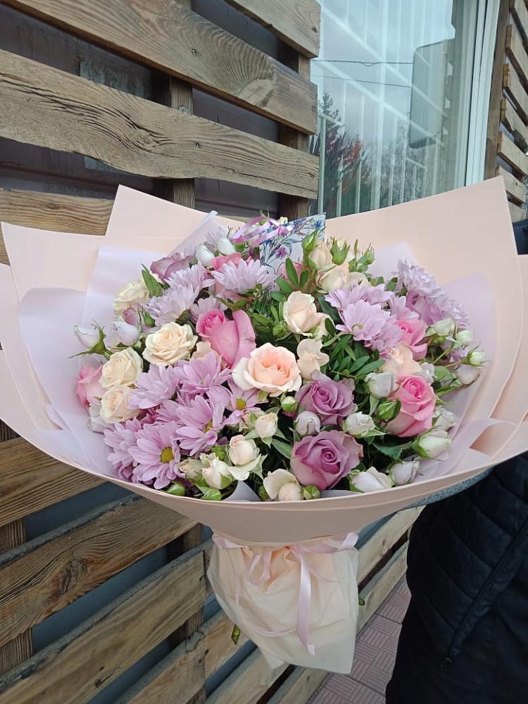 Букет цветов из: Розы и Хризантемы в Михайловской