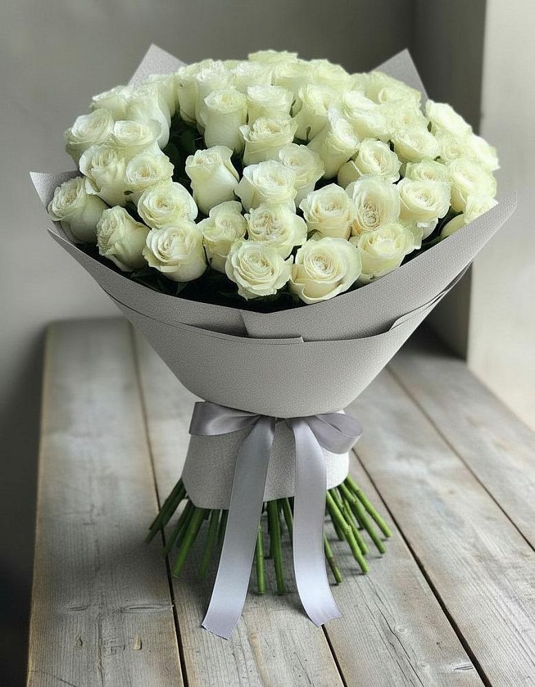 Букет 35 Белых роз в Михайловской