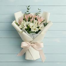 Букет цветов из:  Альстромерии в Михайловской