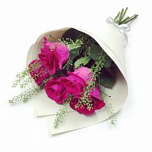 Букет цветов из:  Розы в Михайловской