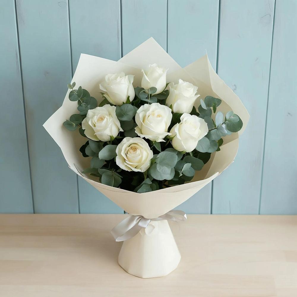 Букет Белые розы в Эвкалипте в Михайловской