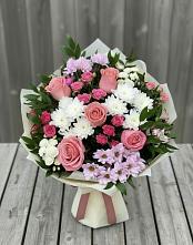 Букет цветов из:  Альстромерии, Гвоздики, Розы и Хризантемы в Михайловской