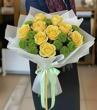 Букет цветов из:  Хризантемы и Розы в Михайловской