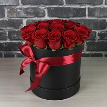 Цветочная композиция из Розы в шляпной коробке #REPLACE_PRED# Михайловской