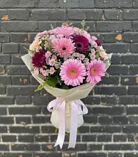 Букет цветов из:  Герберы и Хризантемы в Михайловской
