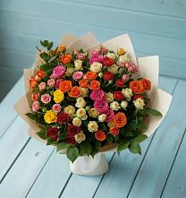 Букет Микс из разноцветных кустовых роз в Михайловской