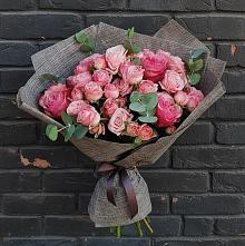 Букет цветов из:  Розы в Михайловской