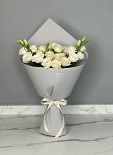 Букет цветов из:  Розы и Лизиантусы в Михайловской